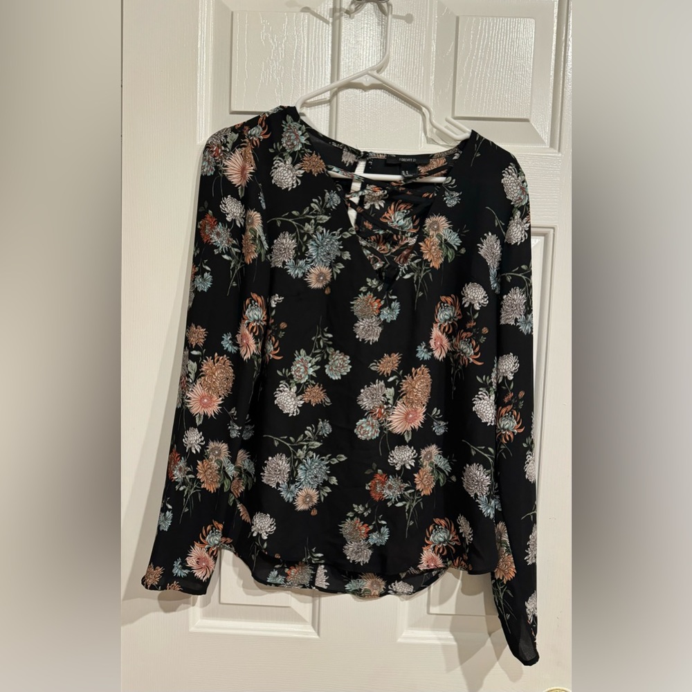 Forever 21 blouse size medium